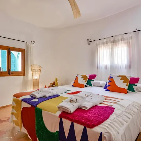 Ancora - By Almarina Villa